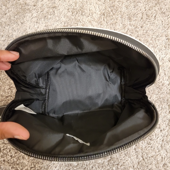 🛍5 for $25/ Rae Dunn Rainbow LOVE Cosmetic Bag - Picture 7 of 7